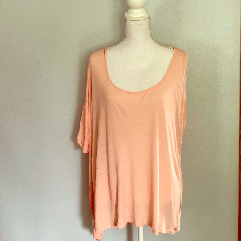 New Volcom one-sleeve shirt